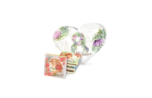 Шоколадный набор «Сердце» (белый фон) С празником 8 марта из 4 шоколадок 5г [20г] 90х75х25 мм