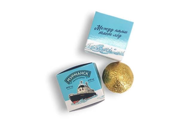 Шоколадный шар 28г с маршмеллоу в коробочке с логотипом заказчика